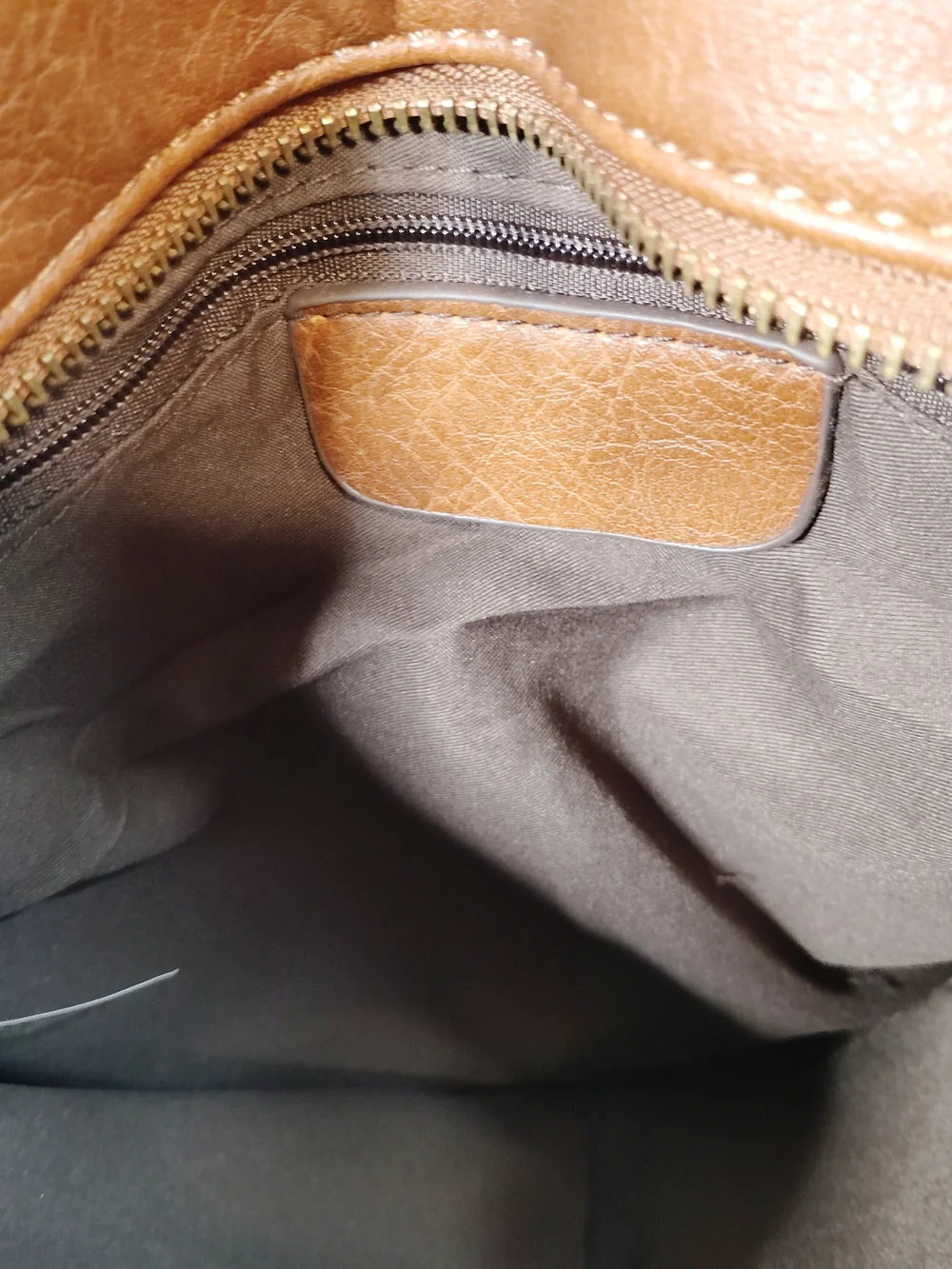 Classic Tan Crossbody Shoulder/Messenger Bag - Versatile Everyday Carry